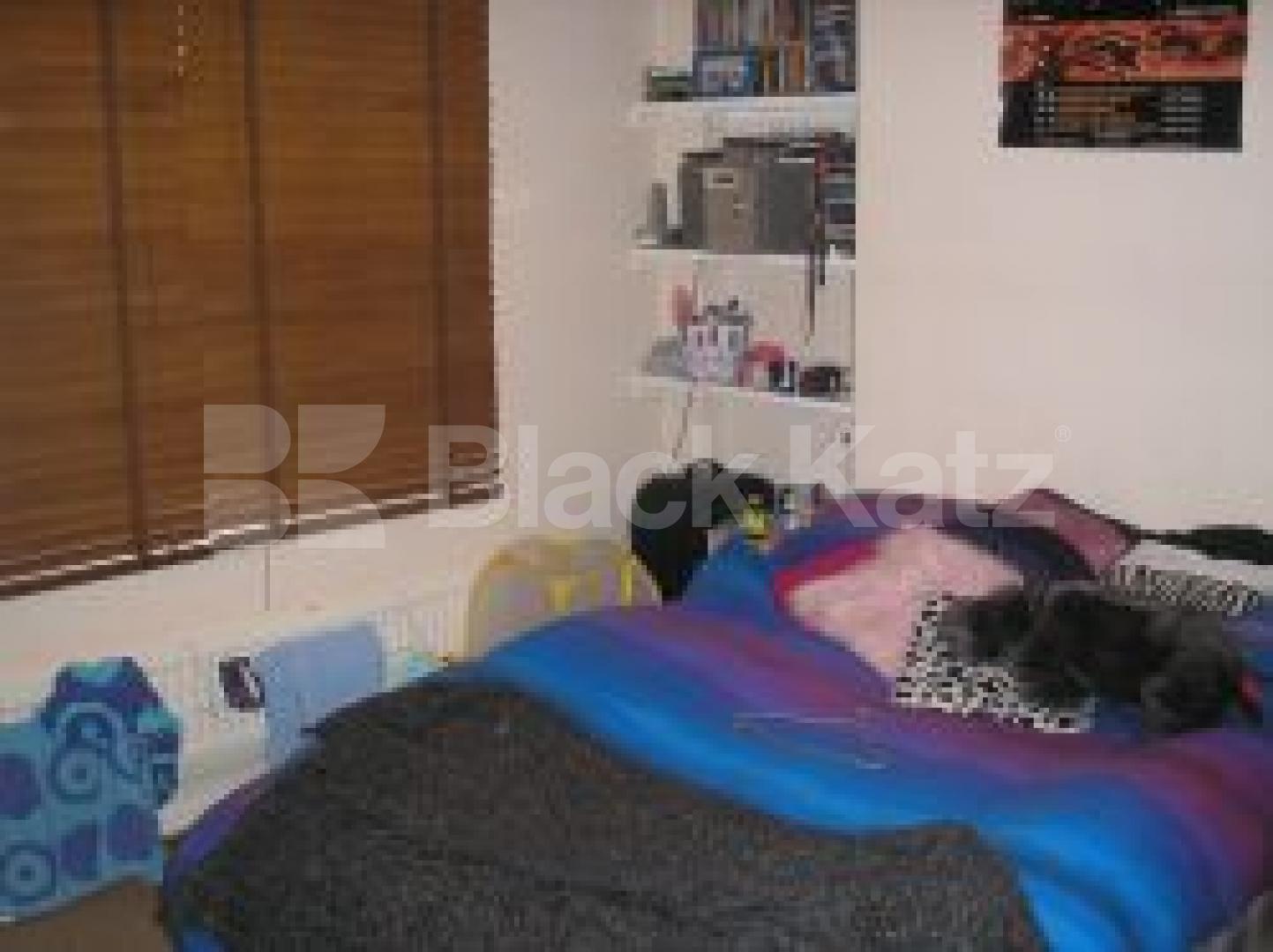 			3 Bedroom, 1 bath, 1 reception Flat			 Ferdinand Street, CHALK FARM